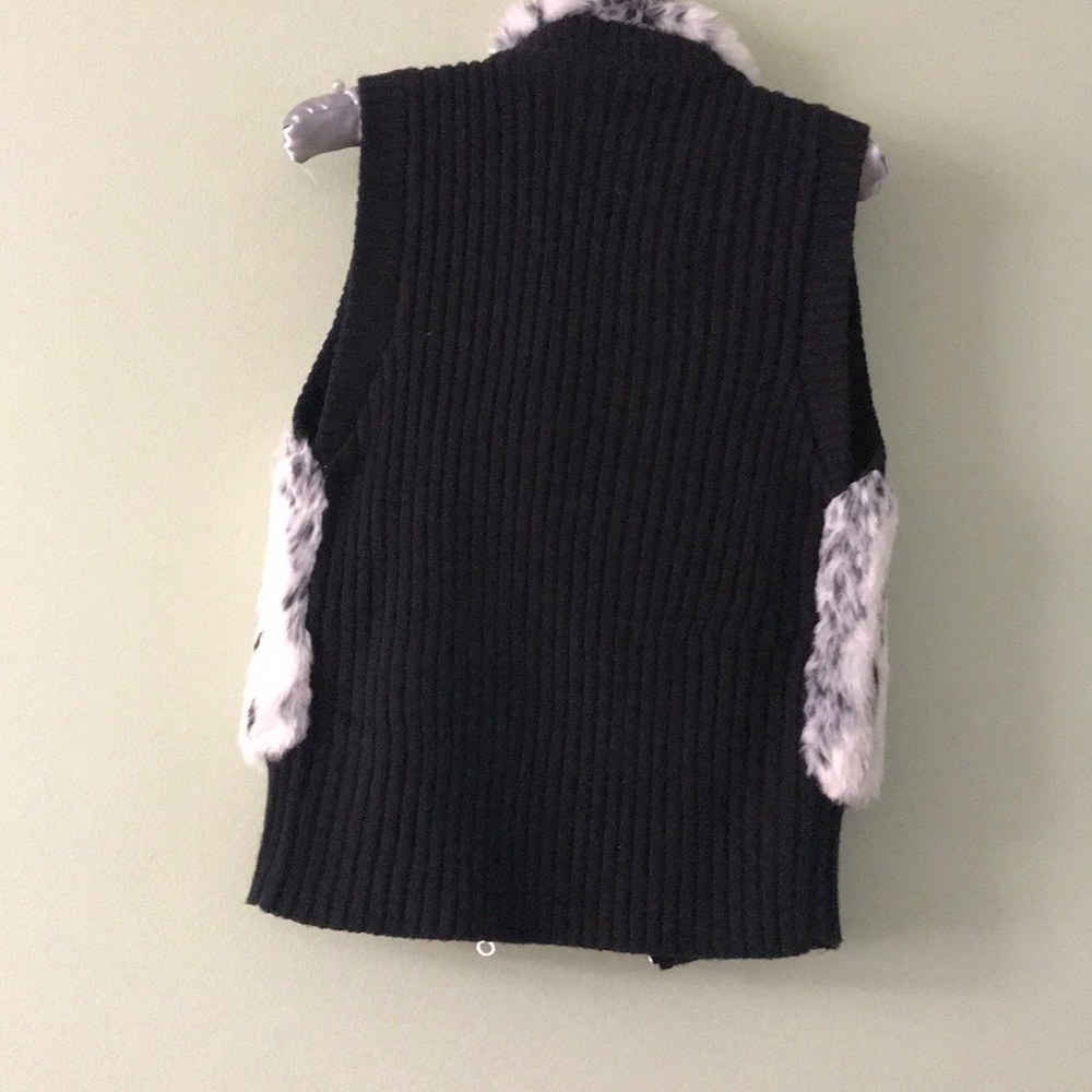 Vest - Picture 4 of 4